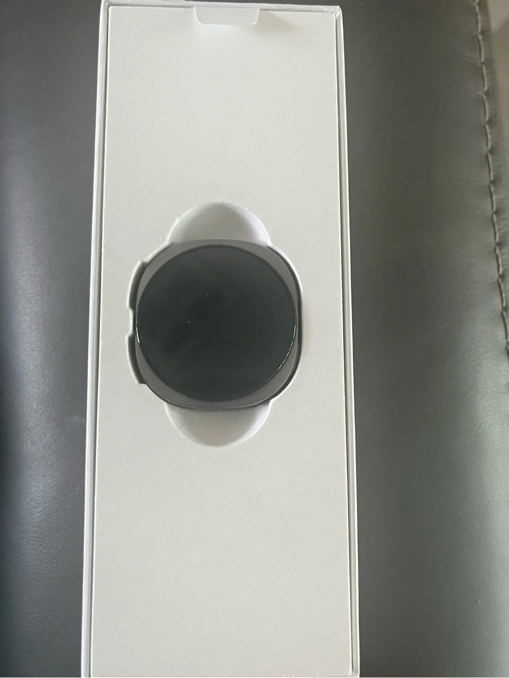 NIB Samsung Dark Gray Round Smartwatch with Silicone Band